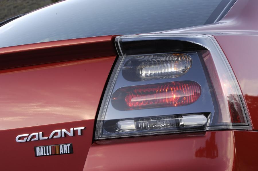 Mitsubishi Galant 2009 года  (фото 81 из 98)